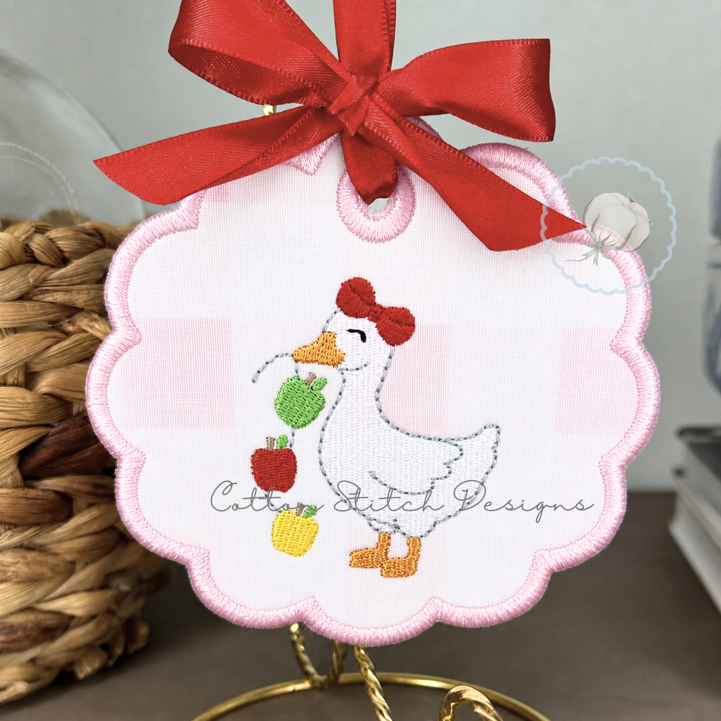 Mini Goose with Apples Fill Stitch Embroidery Design